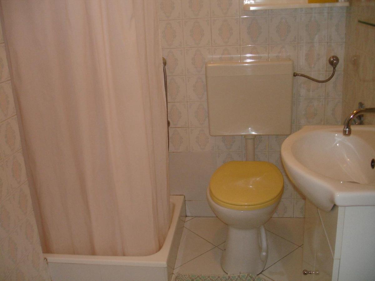 Apartments Lucija Stari Grad  Zimmer foto